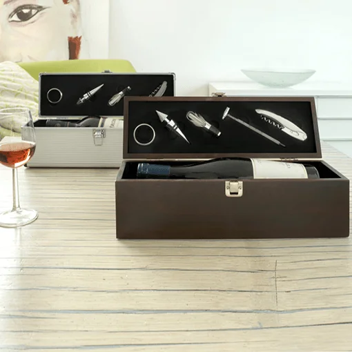 Wine Set In An Aluminium Gift Box With 4 Pieces